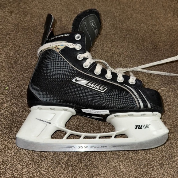 Bauer Tuuk One 05 Supreme Ice Hockey Skates Youth Size 5R Gear Equipment Used PO - Picture 12 of 12